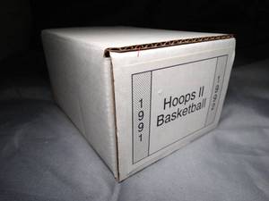 lot 23239 image: 1991-1992 Hoops Basketball  NBA  Cards  w Rookie Cards