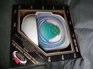 lot 23268 image: Topps 1991 Special Stadium Set  200 Stadium Club  Baseball Cards  Unopened
