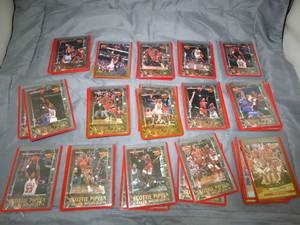lot 23326 image: 1992-93  Lot of 34  Scottie Pippen  NBA Basketball Cards