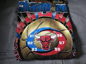 lot 23343 image: Large Black 1998 NBA Finals  Chicago Bulls T-Shirt wtag