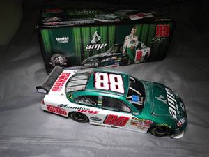 lot 23162 image: Action Racing  124 Scale Dale Earnhardt Jr #88 Diecast  Stock Car  Amp Energy - National Guard - in Box