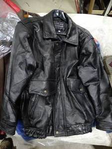 lot 23392 image: Napoline Leather Outfitters  Genuine Leather Coat  XL Fully Lined