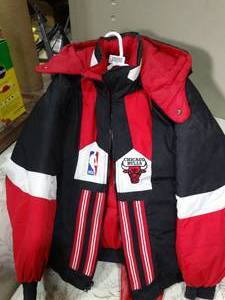 lot 23389 image: NBA Basketball  Chicago Bulls Heavy Winter Coat - Great Condition
