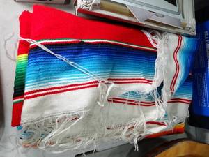 lot 23421 image: Large Central Americal Blanket