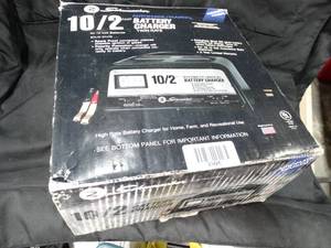 lot 23426 image: Schumacker 102 Battery Charger