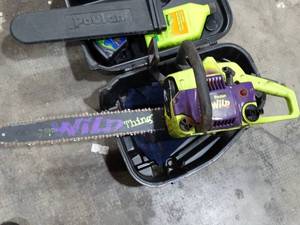 lot 23440 image: Poulan Wild Thing 18 Chain Saw in Case