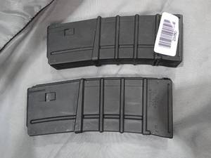 lot 23450 image: Lot of 2  Thermold 22H Ammo clips