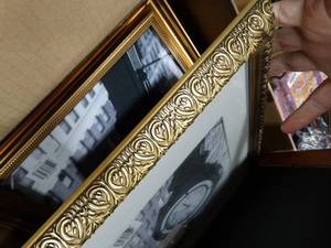 lot 23461 image: Box of new Nice Quality Photo Frames
