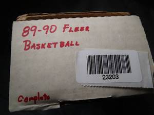lot 23203 image: 1989-90 Fleer Basketball Complete