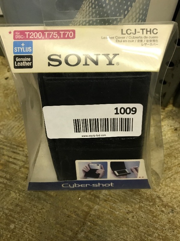 lot 1009 image: SONY Cyber-Shot Camera Case LCJ-THC