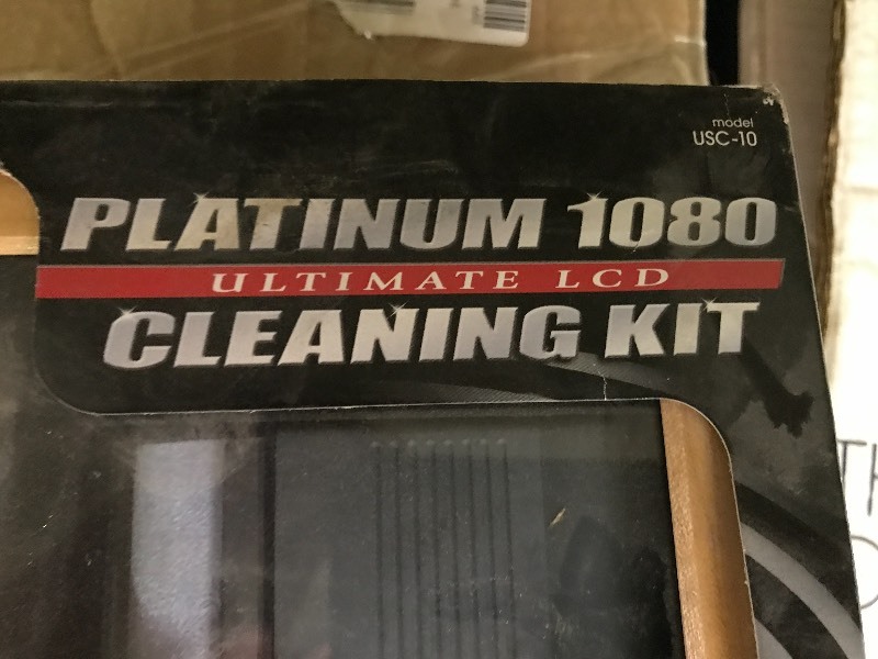 lot 1068 image: Platinum 1080 LCD Screen Cleaning Kit New in Box