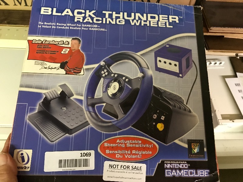 lot 1069 image: NINTENDO Black Thunder Racing Wheel