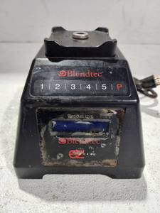 lot 12674 image: Blendtec Model FS3 Commercial Blender Base