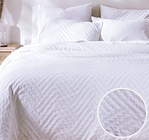 lot 46000384 image: California Design Den Duvet Cover Queen, 100% Cotton 3 Piece Duvet Cover & Sham Set Soft Textured White Duvet Cover 92 x 90 Fits Queen Size Duvet (Geo Matelass�)