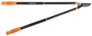 lot 2055 image: Fiskars Extendable Handle Lopper with Single Pivot (9166)