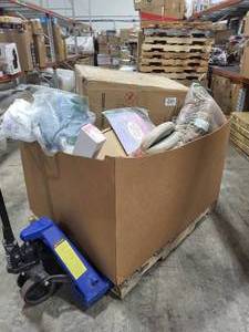 lot 99999 image: THE SALVAGE PALLET