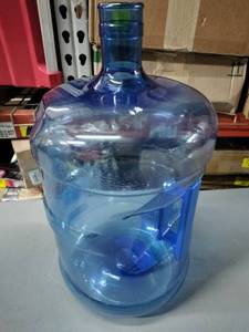 lot 1162 image: 5 Gallon Jug P.E.T Crown Top 55mm