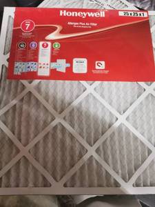 lot 5477 image: Honeywell Allergen Plus Air Filter 25x25x1 ( 3 Pack)