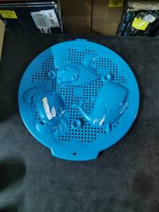 lot 3842 image: Basket Of Water Toys