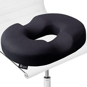 lot 18973 image: Donut Pillow Tailbone Cushion