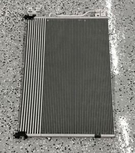 lot 62261 image: Car Radiator