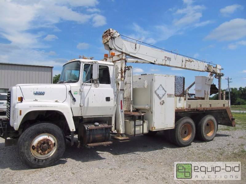 lot 1006 image: 1994 Ford LT8000 Truck, CRANE
