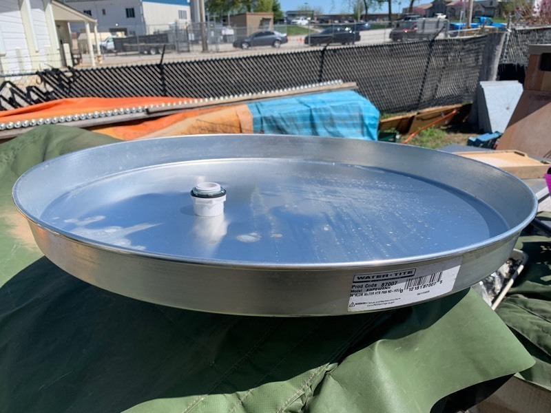 lot 183 image: Never Been Used Water Tite 24 Aluminum Water Heater Pan