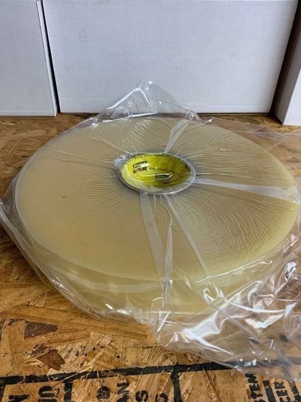 lot 191 image: 1 Large Roll of Heavy Duty Scotch Packaging Tape