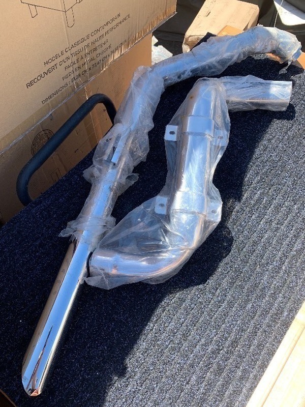 lot 16 image: Motorcycle Pipes Set