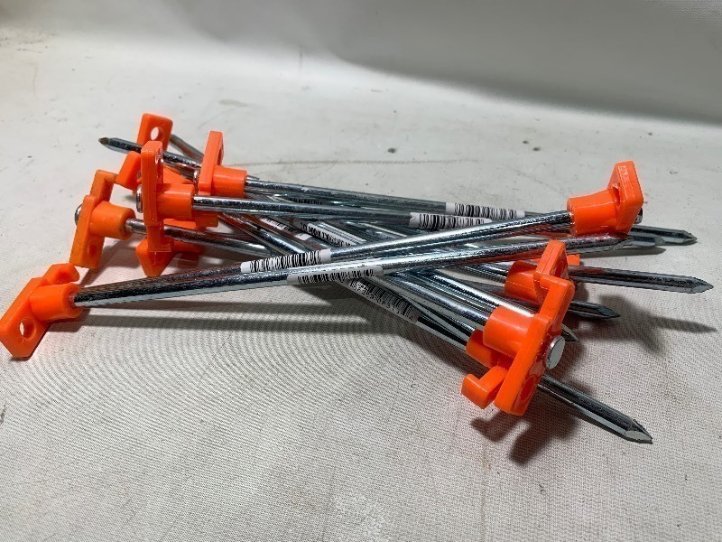 lot 200 image: New Bundle of 12 - 10 Heavy Duty Ground Stakes