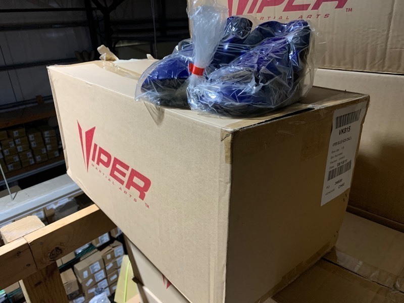 lot 211 image: New 15pc Viper MMA Practice Sparring Gear Blue Childs Kick, Large