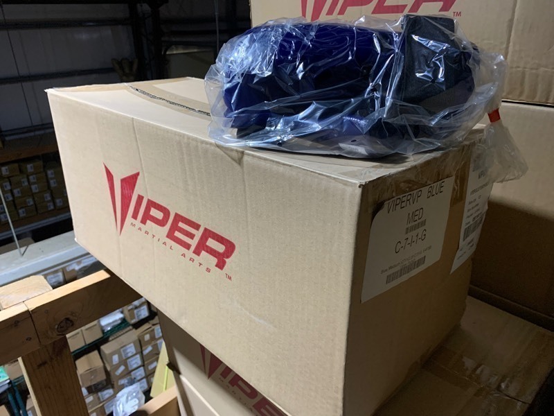 lot 212 image: New 12pc Viper MMA Practice Sparring Gear Blue Adults Punch, Medium