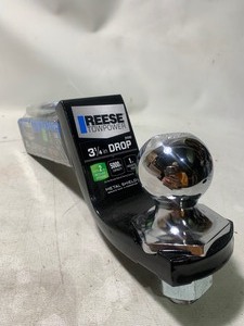 lot 2 image: New Reese Towpower 3 14 InterLock Metal Shield Drop Starter Kit