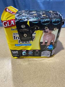 lot 2910 image: Glad Activated Charcoal Training Pads for Dogs 100 Count
