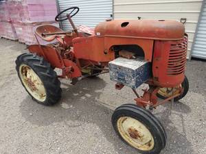 lot 23625 image: Massey Ferguson tractor - Hobby farm size-