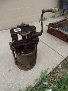 lot 23622 image: Antique lard press