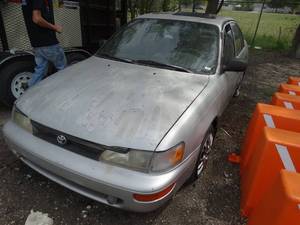 lot 23668 image: 1992 Toyota Corolla- 4 door- runsdrives-