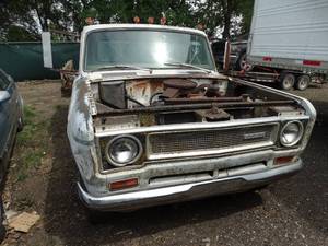 lot 24676 image: 1971 International Harvester flatbed truck
