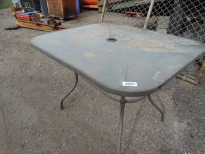 lot 23635 image: Glass top patio table