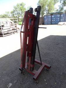 lot 23652 image: Excalibur 3 ton long ram jack engine hoist