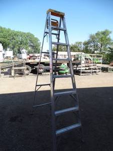 lot 24709 image: Keller 8 ft aluminum step ladder