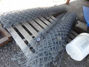 lot 24711 image: Partial rolls of 6 ft chainlink fencing