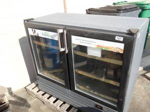 lot 23559 image: 2 door commercial cooler