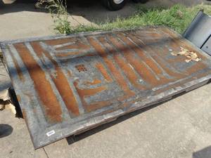 lot 23564 image: Lg thick very heavy steel plate- 96 long x 49 wide