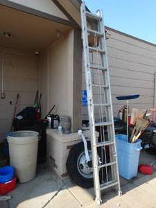 lot 23574 image: 20 ft aluminum extension ladder