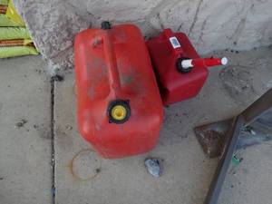 lot 23595 image: 2 gas cans