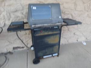 lot 23607 image: Char Broil propane grill