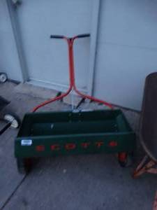 lot 23691 image: Scotts metal seed spreader