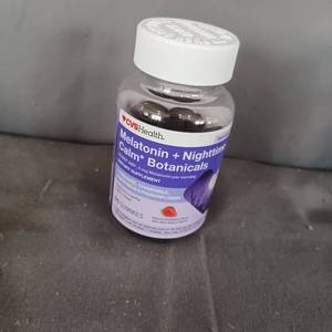 lot 77122 image: CVSHealth. MelatoninNighttime Calm Botanicals BLEEP AID, 5 mg Melatonin DIETARY LTHEANINE, CHAMOMILE, LEMON BALM & ports a restful PASSIONFLOWER, 60Gummies ct