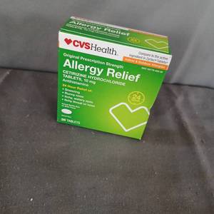 lot 77125 image: Cvs Cetirizine Hydrochloride 10 Mg Antihistamine Allergy Relief 180 Tablets 9-18